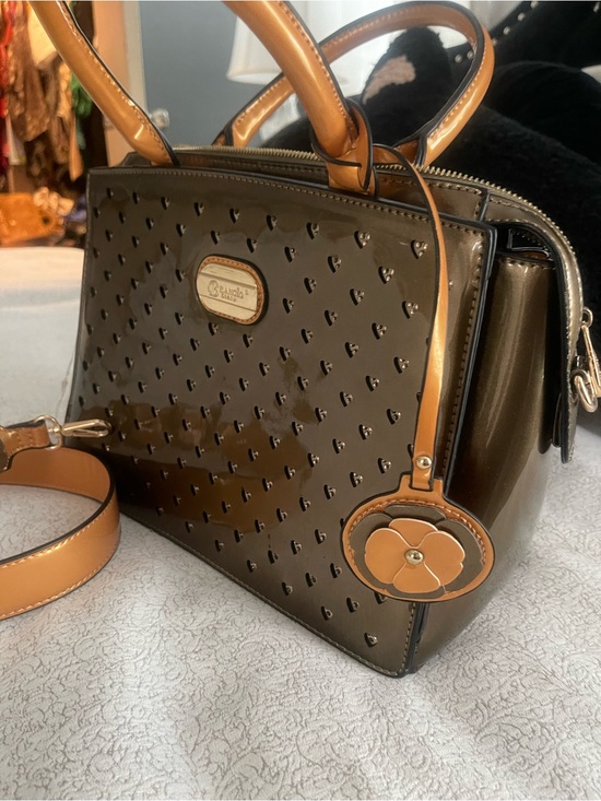 Handbags - Brangio Italy Glossy Tan Satchel Handbag with Accents very Brighton style